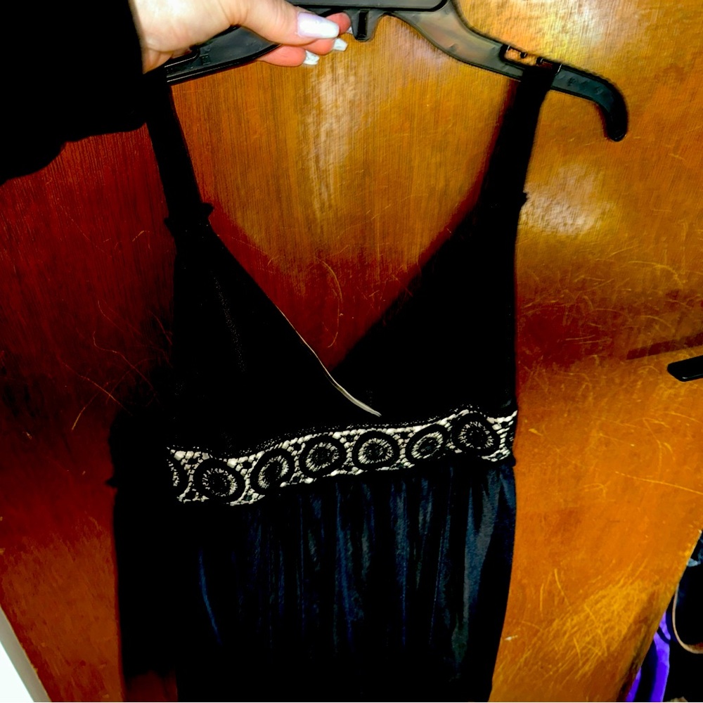 Guess halter top